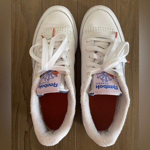 Classic Reeboks - Picture 4 of 10